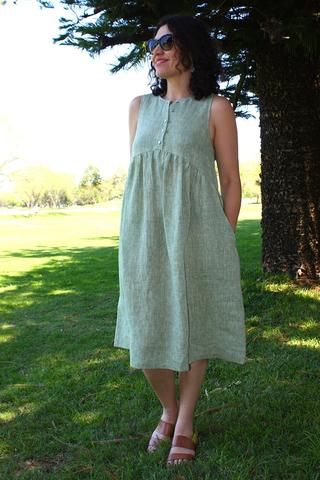 Lisa Dress Pattern Tessuti Patterns, Lisa Dress, Linen Dress Pattern, Garment Sewing, Maternity Outfits, Kleidung Diy, Handmade Clothing, Online Fabric, Dress Sewing Pattern