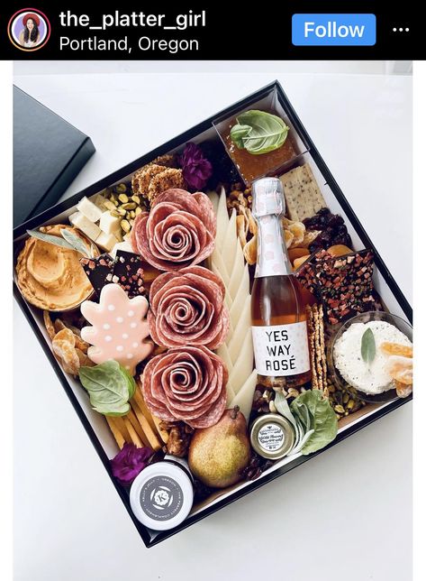 Takeout Charcuterie Board, Portable Charcuterie Board, Food Gift Box, Yes Way Rose, Portable Snacks, Picnic Hamper, Dessert Buffet, Train Ride, Entertaining Recipes