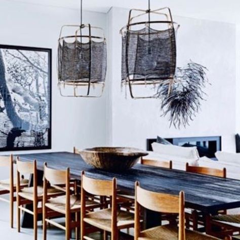 JUXTAPOSITION HOME (@juxtapositionhome) • Instagram photos and videos Trendy Dining Room, Ay Illuminate, Vogue Living, Pinterest Home, Modern Beach House, The Dining Room, Scandinavian Home, Coastal Living, Room Table