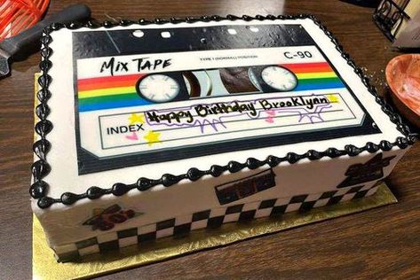 80’s Cake, Retro Cake 80's, 80s Cake Ideas, Cassette Cake, 80s Themed Cake, 80s Birthday Cake, 80s Cake, 90s Theme Party Decorations, 80s Themed Party