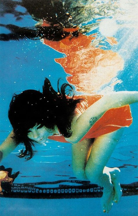 Trip Hop, I'm With The Band, Under Water, Vintage Magazine, Photography Inspo, Aliens, Photography Inspiration, Art Inspo, Art Reference