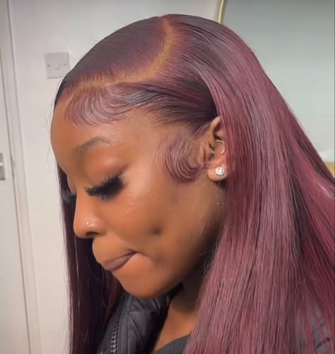 Burgundy Wigs On Dark Skin, Wig Colors Black Women Dark Skin, Dark Burgundy Hair, Burgundy Wig, Lace Wigs Styles, Black Hairstyles With Weave, Frontal Wig Hairstyles, Straight Weave Hairstyles, Classy Hairstyles