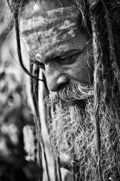 Nepali sadhu Wall Prints Quotes, Old Man Pictures, Avengers Film, India Painting, Face Artwork, Shiva Tattoo Design, Yoga Sutras, Art Photography Portrait, Figure Drawing Reference