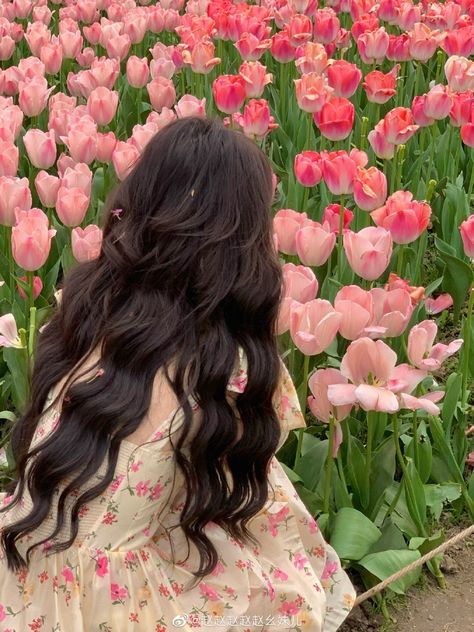 Princess Core Aesthetic, Pink Flower Dress, Flower Photoshoot, Princess Core, Princess Aesthetic, Pink Tulips, Cute Profile Pictures, Pretty Selfies, Flower Field