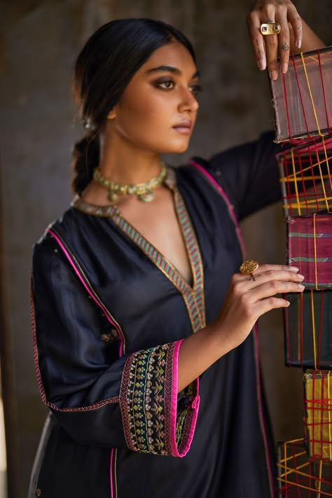 Buy Black Twill Silk Nadira Floral Panelled Kurta And Palazzo Set For Women by Rajiramniq Online at Aza Fashions. Clothing Design Details, Suits For Women Indian, Kurta And Palazzo, Placement Embroidery, Kurta Patterns, Ladies Suit, Kurta Set For Women, Kurti Designs Latest, Pakistani Fashion Party Wear