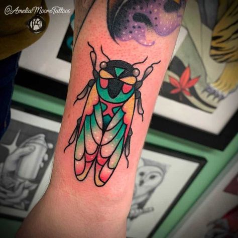 Cicada Tattoo Color, Old School Bug Tattoo, Colorful Insect Tattoo, Color Bug Tattoo, Arm Bug Tattoo, American Traditional Cicada Tattoo, Small Cicada Tattoo, Colorful Bug Tattoo, Cicada Tattoo Traditional