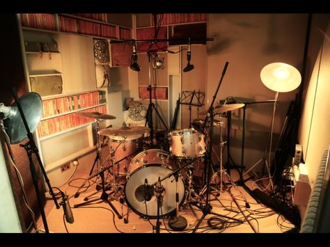 Mic Setup, Drum Studio, Drums Studio, Writing Studio, Studio Vibes, Drum Room, Home Studio Ideas, Home Music Rooms, Rehearsal Room