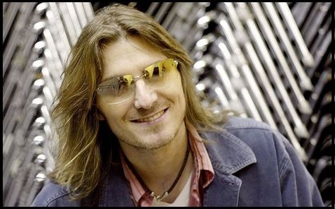 Motivational Mitch Hedberg Quotes And Sayings One Line Jokes, Bobby Driscoll, Mitch Hedberg, Celebrity Style Men, Comic Face, Scary Mommy, Chris Rock, Hey Man, Today In History