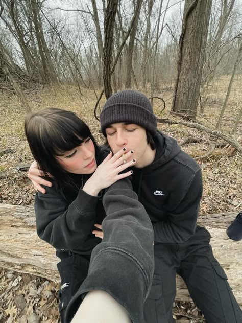 #stoner #couple #boyfriend #aesthetic #outdoor Alt Gf And Nerd Bf, Alt Couple Goals, Dark Boyfriend Aesthetic, Loser Boyfriend Aesthetic, Alternative Couple Aesthetic, Grunge Relationship Aesthetic, Gentle Boyfriend, Grunge Couple Pictures, Couple Picture Poses Instagram