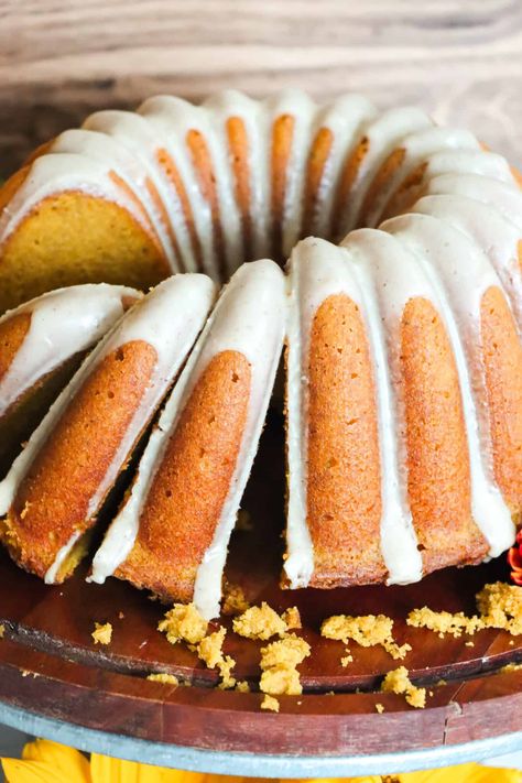 Spice Pound Cake, 7 Up Cake, Pumpkin Pound Cake, Creaming Method, Warm Cake, Pumpkin Pie Filling, Delicious Pumpkin, Home Baking, Canned Pumpkin