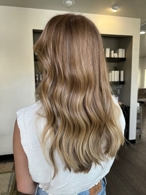 Long Balayage Hair Dark, Sunkissed Natural Balayage, Sunkissed Hair Light Brown, Subtle Blonde Balayage On Brown Hair, Sunkissed Bronde Hair, Deep Honey Blonde Hair, Coffee Blonde Hair, Dirty Blonde Hair Balayage, Sunkissed Hair Brunette Sun Kissed Natural Subtle Highlights