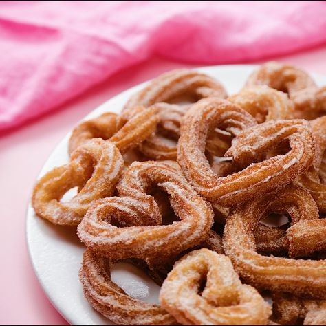 Heart Shaped Churros, Vegetarian Nachos, Strawberry Sugar, Easy Broccoli, Churros Recipe, Molten Chocolate, Bacon Ranch, Sausage Rolls, Crispy Treats