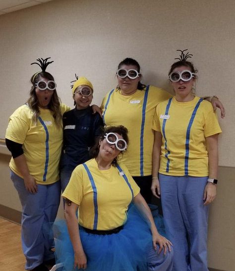 Minion costumes at work  #nurseminions #halloween #fall #minions Scrubs Costume Halloween, Scrub Costume Ideas For Work, Scrubs Halloween Costume Ideas, Minon Costume Diy Halloween Family, Costume Ideas Minion, Minion Costumes For Adults, Gru Vector And Minion Costume, 5 Person Halloween Costume, Costume Minion