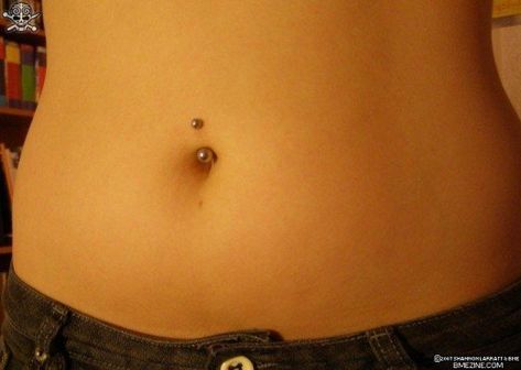 Curved Barbell Belly Button Piercing Bottom Belly Button Piercing Only, Small Belly Button Piercing, Button Piercing, Cool Piercings, Cute Piercings, Types Of Piercings, Navel Piercing, Belly Piercing, Belly Button Piercing