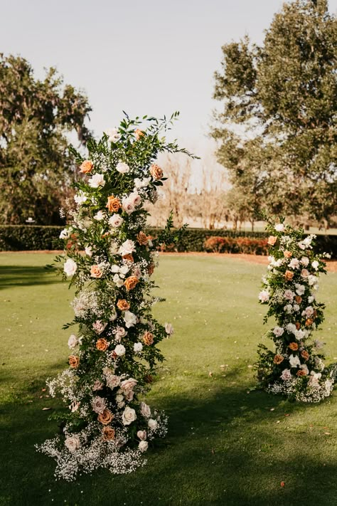 Earthy Elegant Wedding, Toffee Wedding, Toffee Rose Wedding, Garden Fall Wedding, Terracotta And Cream Wedding Flowers, Toffee Flowers, Terracotta And White Wedding, Creamy Neutral Wedding, Fall Neutral Flowers