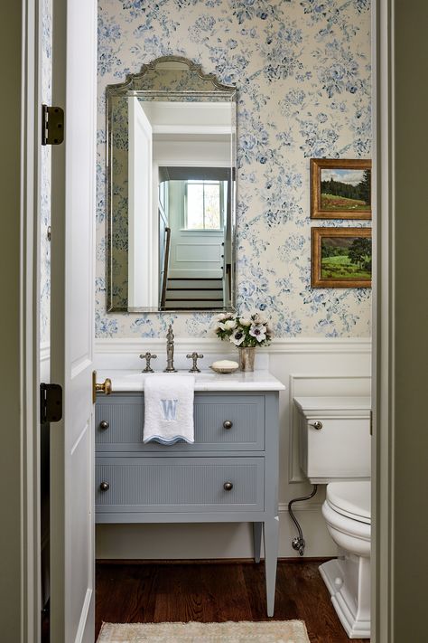 Greenbrier — Casey Sanford Interior Design English Country Bathroom, Southern House, Small Bathroom Makeover, Bathroom Design Decor, White Vanity Bathroom, Upstairs Bathrooms, Southern Home, Home Upgrades, Guest Bathroom