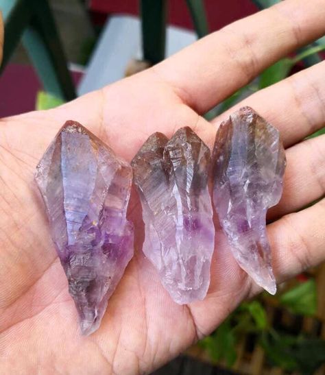 Raw Crystals, Auralite 23, Sister Tat, Multicolor Spiritual Mineral Crystals, Raw Amethyst Crystal, Raw Amethyst Stone Purple Crystals, Crystal Healer, Sphalerite Crystal, Golden Rutilated Quartz