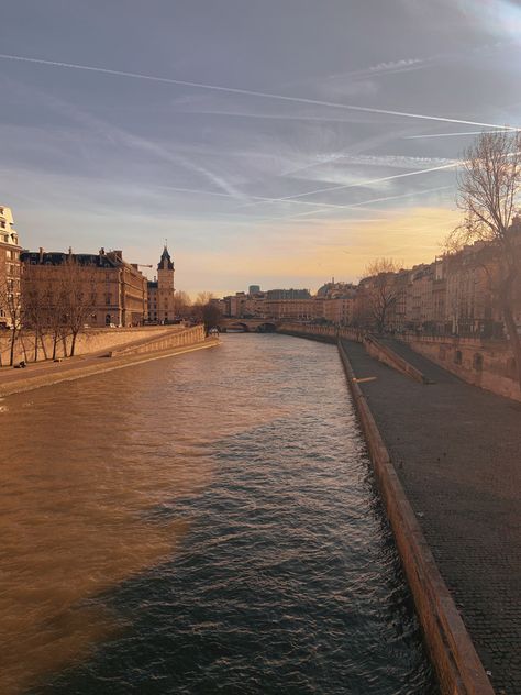 River Seine Aesthetic, Late Afternoon Aesthetic, Seine River Aesthetic, Amira Aesthetic, Afternoon Aesthetic, Seine River Paris, Afternoon Vibes, Sky Vibes, France Winter