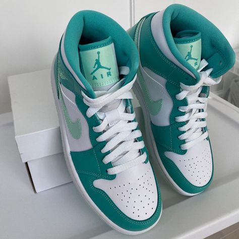 Nike Air Jordan Teal High Top Sneaker. Brand New W/Box Never Worn. Sz 6.5 Nike High Tops Shoes, Cool Air Jordans, Nike House Shoes, Shoes For Women Dunks, Orange Shoes Women, Cute Jordan 1s, Popular Nike Shoes Women, Womens Jordans Sneakers