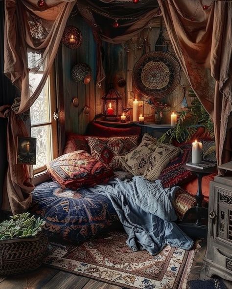 Boho Witchy Bedroom, Witchy Bedroom Ideas, Shifting Outfits, Witchy Bedroom, Vintage Bedroom Decor, Bedroom Decor Lights, Boho Style Bedroom, Outdoor Living Decor, Woman Cave