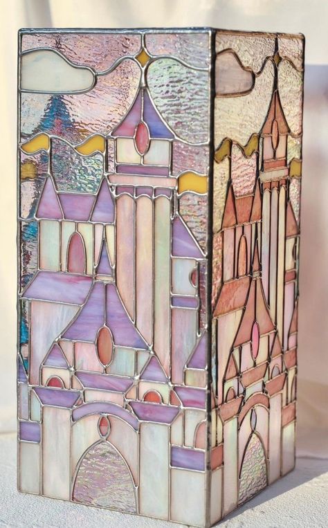 Stained Glass Light, Glass Painting Designs, Glass Diy, Glass Inspiration, Stained Glass Decor, Glas Art, Stained Glass Diy, Stained Glass Lamps, Stained Glass Crafts