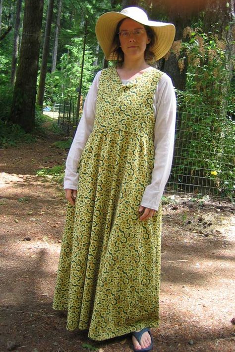 Free Jumper Dress Patterns For Women, Modest Jumper Dress, Free Jumper Sewing Patterns For Women, Adult Pinafore Dress Pattern Free Sewing, Jumper Dress Pattern Free, Free Jumper Patterns For Women, Amish Dress Pattern, Farm Dress Pattern, Cottagecore Maxi Dress