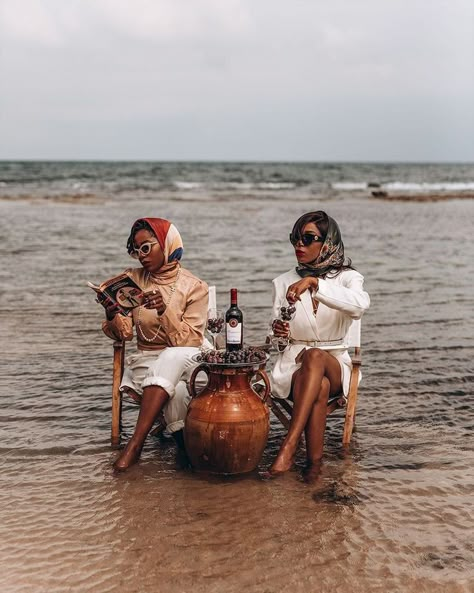 Travel Noire, Black Femininity, Black Luxury, Shooting Photo, Old Money Aesthetic, Instagrammer, Black Excellence, Photoshoot Inspiration, Mode Vintage