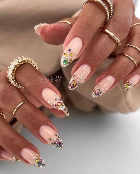 Nail Art With Rhinestones Simple, Jeweled French Tip Nails, Trendy Almond Nails, Paznokcie Hello Kitty, Almond Gel Nails, Kutek Disney, Nail Looks, Nagel Tips, Grunge Nails