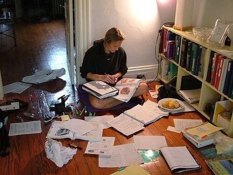 Studying On The Floor, Med School Motivation, Romanticizing School, Chaotic Academia, Academic Validation, Study Board, Studying Life, Vie Motivation, Academic Motivation