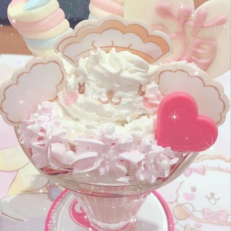 @minnie-kittie October 25 2019 at 03:43PM Kawaii Dessert, Sweet Smile, Pink Foods, Milk Shakes, Japanese Snacks, Kawaii Food, Kawaii Aesthetic, Cute Desserts, Croquettes