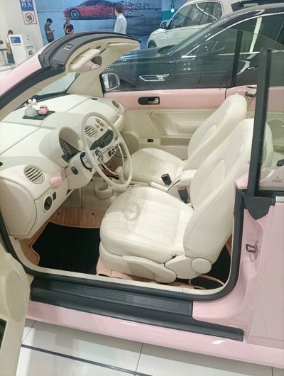 Pink Vw Beetle, Pink Volkswagen Beetle, Pink Beetle, Pink Cars, Volkswagen Beetle Convertible, Barbie Car, Hello Kitty Car, Beetle Car, Beetle Convertible