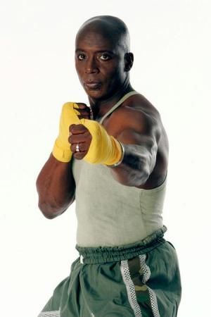 My man, Billy Blanks - Tae Bo's a great workout :) Tae Bo Workout, Billy Blanks, Tae Bo, Toned Tummy, Shape Shifting, Martial Artist, Boot Camp, Film Stars, Weights Workout