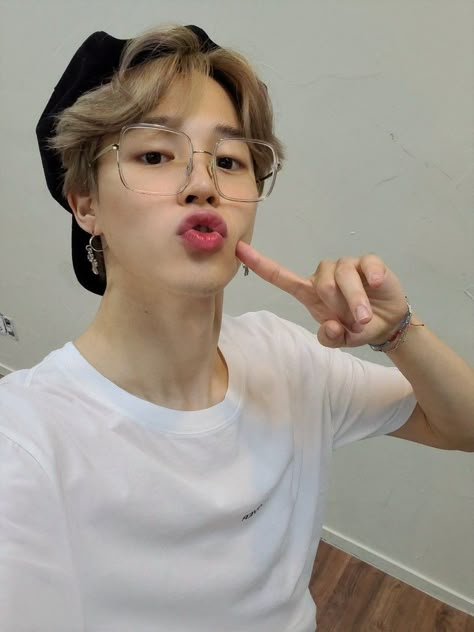 Jimin Selca, 17 Kpop, Jung So Min, Park Jimin Cute, Army Bts, Park Ji Min, Bts Park Jimin, Jimin Park, Park Jimin Bts