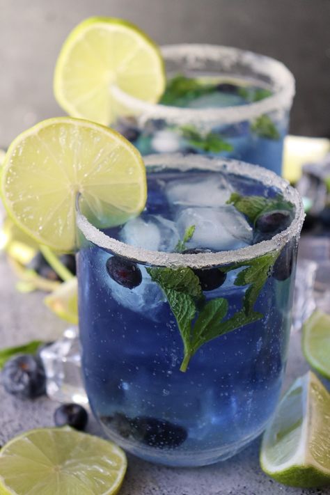 Blueberry Mojito Mocktail Recipe (Fresh Ingredients) Pistachio Martini Recipe, Blueberry Mojito, Mojito Mocktail, Berry Parfait, Fruit Sorbet, Slice Of Lime, Light Desserts, Citrus Juicer, Summer Grilling