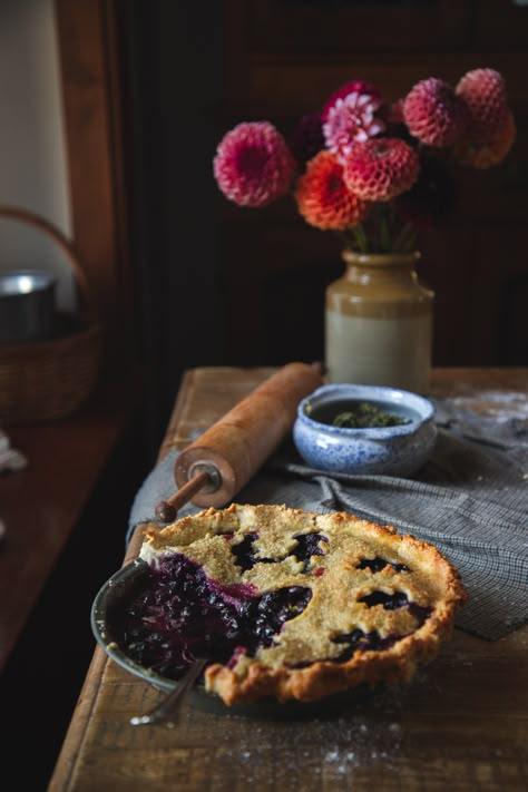 Blueberry Pie Aesthetic, Pioneer Aesthetic, Cooking Aesthetics, Cottage Store, Cottagecore Baking, Pie Aesthetic, Diana Barry, Rustic Food, Blueberry Picking