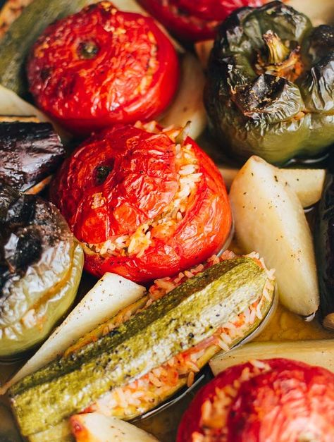 Greek Stuffed Vegetables, Stuffed Vegetables Recipes, Stuffed Veggies, Greek Stuffed Peppers, Stuffed Peppers With Rice, Stuffed Vegetables, Greek Flavors, Tasty Healthy Recipes, Greek Cooking