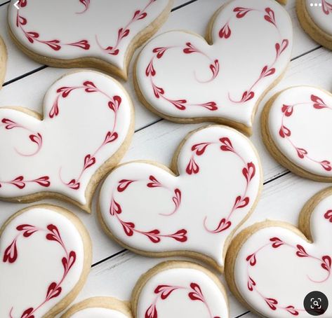 Valentines Day Sugar Cookies, Valentine Cookies Decorated, Valentine Sugar Cookies, Valentines Baking, Crazy Cookies, Valentines Cookies, Sugar Cookie Royal Icing, Iced Sugar Cookies, Valentine Desserts