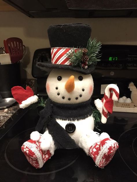 Dollar Tree Mop Head Snowman, Snowman Out Of Fish Bowls, Fishbowl Snowman Diy, Glass Bowl Snowman, Fishbowl Craft, Fishbowl Snowman, Fish Bowl Snowman, Dollar Tree Snowman, Bowl Snowman