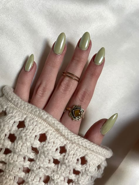 White Duochrome Nails, Safe Green Chrome Nails, Sage Green Crome Nails, Green Nails With Chrome Powder, Green Pearl Chrome Nails, Light Green Crome Nails, Green Pearlescent Nails, Pearly Green Nails, Green Mirror Nails