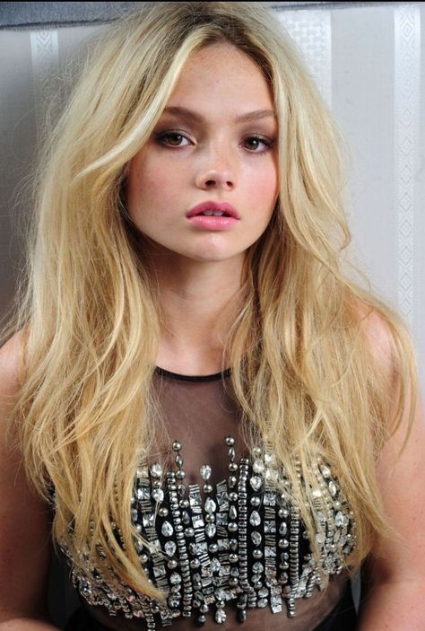 Natalie Alyn Lind Instagram, Natalie Alyn, Natalie Alyn Lind, Olivia Taylor Dudley, Michael Simon, Dyed Blonde Hair, Teen Actresses, Girl Celebrities, Cara Delevingne