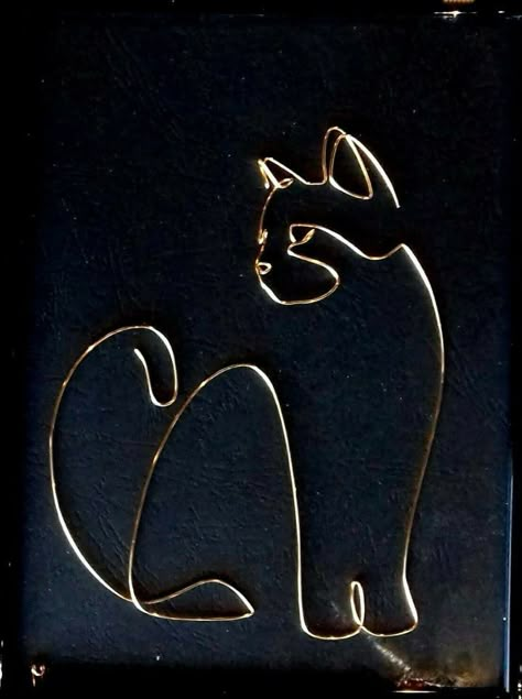 Drátěná Socha, Kat Haken, Copper Wire Crafts, Copper Wire Art, Wire Wall Art, Wire Ornaments, Wire Art Sculpture, Wire Sculptures, Wire Craft