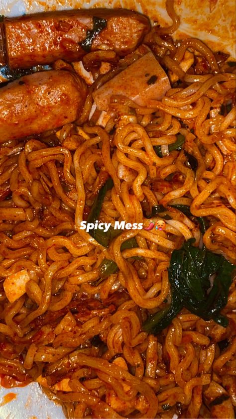 Noodles Snapchat Story, Spicy Food Aesthics, Spicy Noodles Aesthetic, Noodles Sausage, Noodles Aesthetic, Spicy Noodles Recipe, Schezwan Chicken, Spicy Spaghetti, Yummy Noodles