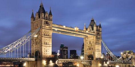 Tower Bridge in London London Landscape, London Attractions, Tower Bridge London, Paris Vacation, London Tours, Things To Do In London, Destination Voyage, London Bridge, The Tower