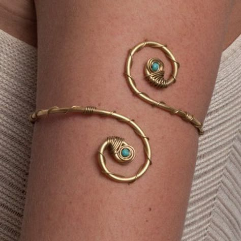 Arm Cuff Jewelry, Upper Arm Cuff, Upper Arm Cuffs, Women Birthday Gifts, Bijoux Fil Aluminium, Arm Bracelets, Wire Jewelry Designs, Cuff Jewelry, Diy Wire Jewelry