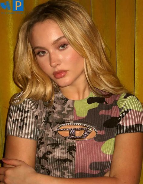 Li Edelkoort, Airport Outfit Celebrity, Celebrity Art Portraits, Celebrity Airport Style, Celebrity Artwork, Asthetic Picture, Zara Larsson, Outfit Quotes, Culture Shock