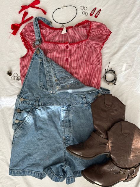 Farmer Daughter Outfit, Farmer Clothes Aesthetic, Farmer Core Outfit, Farm Girl Outfits Aesthetic, Trailer Park Aesthetic Outfit, Farmers Daughter Core Outfits, Farmer Outfit Aesthetic, Farm Core Outfit, Farmers Daughter Aesthetic Outfits