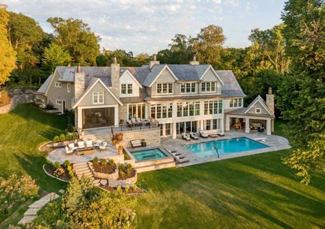 Contemporary Lake House, Lake Houses Exterior, Coastal Architecture, Dream Beach Houses, Duck Pond, Lake House Plans, Hamptons House, Dream House Exterior, Dream House Plans