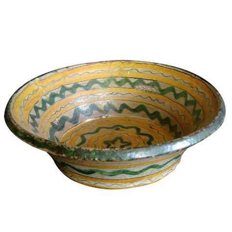 18th-19th  Century Baptismal Bowl  / Rare Antigua Majolica ceramic baptismal bowl of glazed terracotta. Spanish Colonial Decor, Terracotta Bowl, Modern Bowl, Glazed Terracotta, Italian Majolica, Modern Pottery, Italian Pottery, Glaze Ceramics, Spanish Colonial