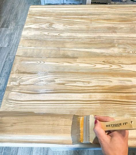 Rewoodit Countertops, Rust Oleum Countertop Transformations, Retique It Liquid Wood Countertops, Diy Laminate Countertops, Painting Fake Wood, Painting Kitchen Counters, Countertop Decor Ideas, Countertop Redo, Painting Laminate Countertops