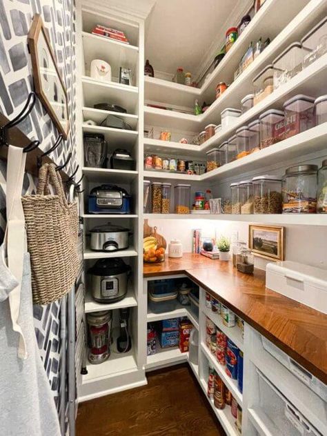 Small Walk In Pantry, Walk In Pantry Ideas, Narrow Pantry, Pantry Renovation, Pantry Closet Design, Pantry Layout, Dream Pantry, House Pantry, Farmhouse Pantry